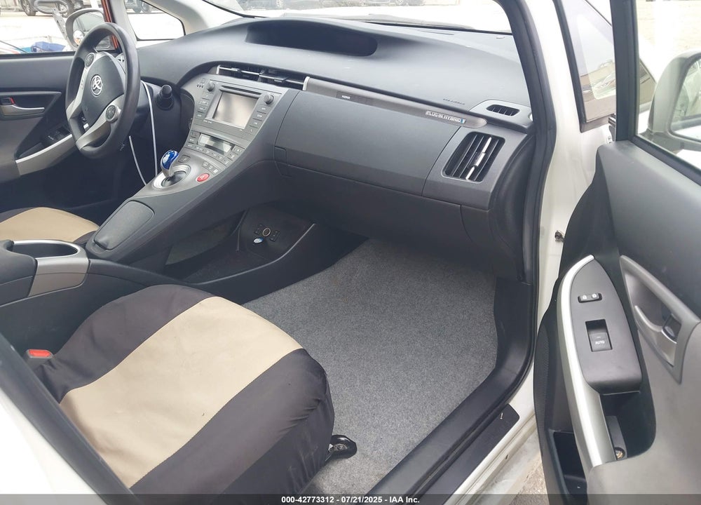 2015 TOYOTA PRIUS PLUG-IN VIN: JTDKN3DP1F3073792