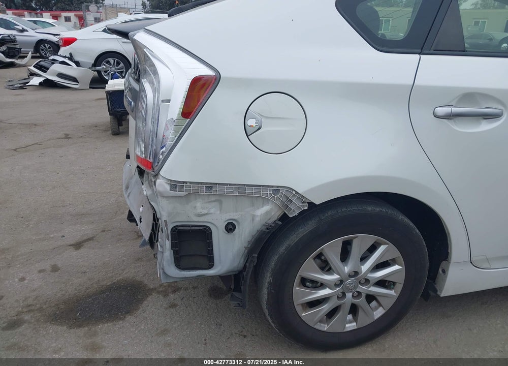 2015 TOYOTA PRIUS PLUG-IN VIN: JTDKN3DP1F3073792