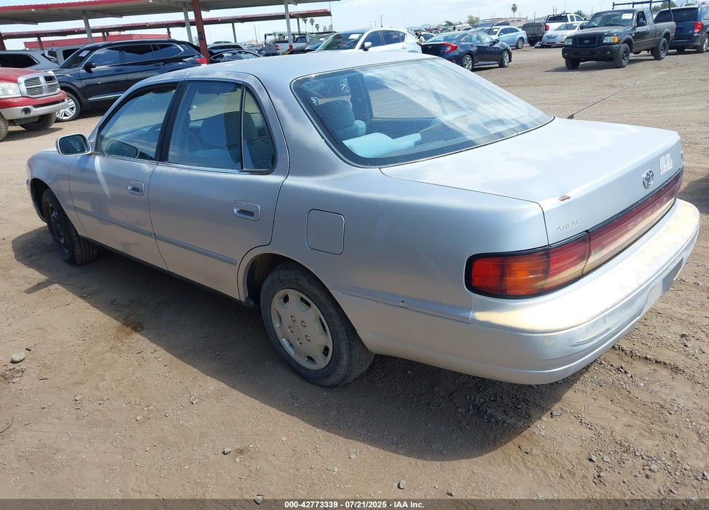 1992 TOYOTA CAMRY VIN: JT2SK12EXN0064385