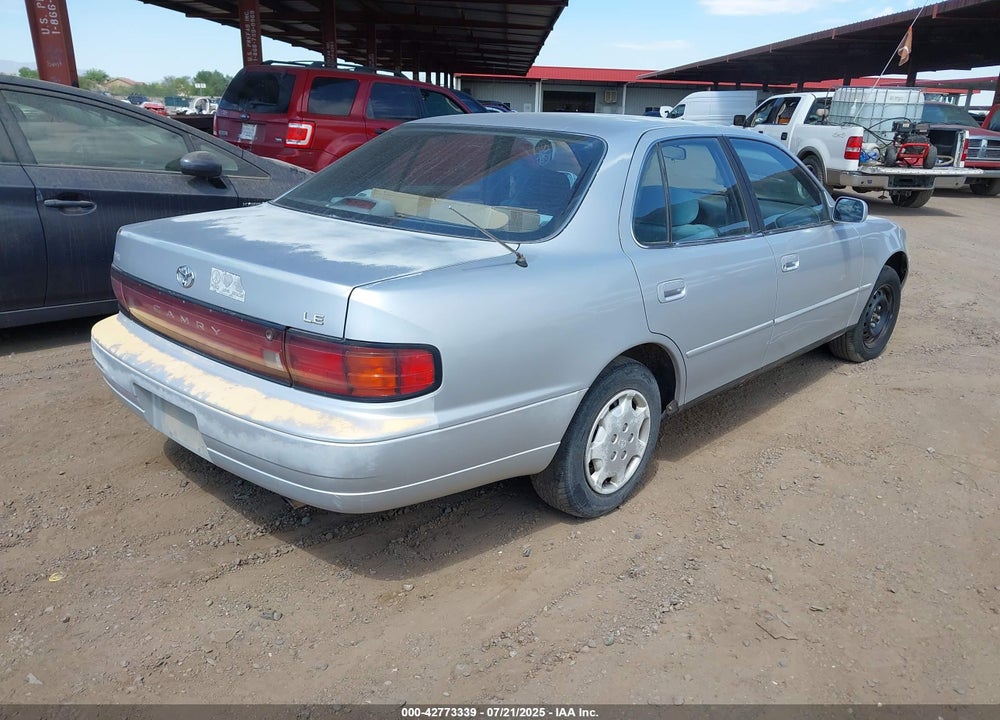 1992 TOYOTA CAMRY VIN: JT2SK12EXN0064385