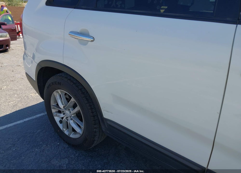 2014 KIA SORENTO VIN: 5XYKT3A67EG476283