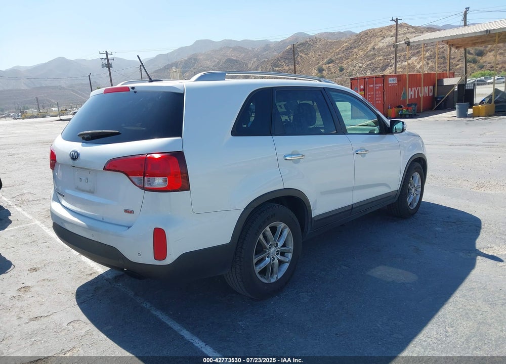 2014 KIA SORENTO VIN: 5XYKT3A67EG476283