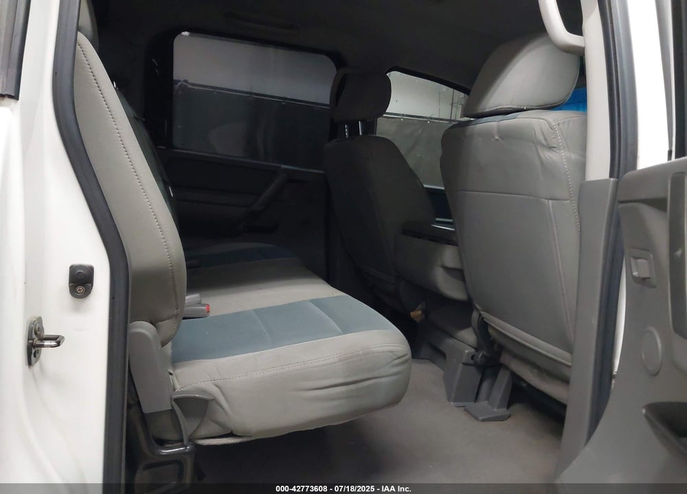 2007 NISSAN TITAN XE VIN: 1N6AA07A57N231454