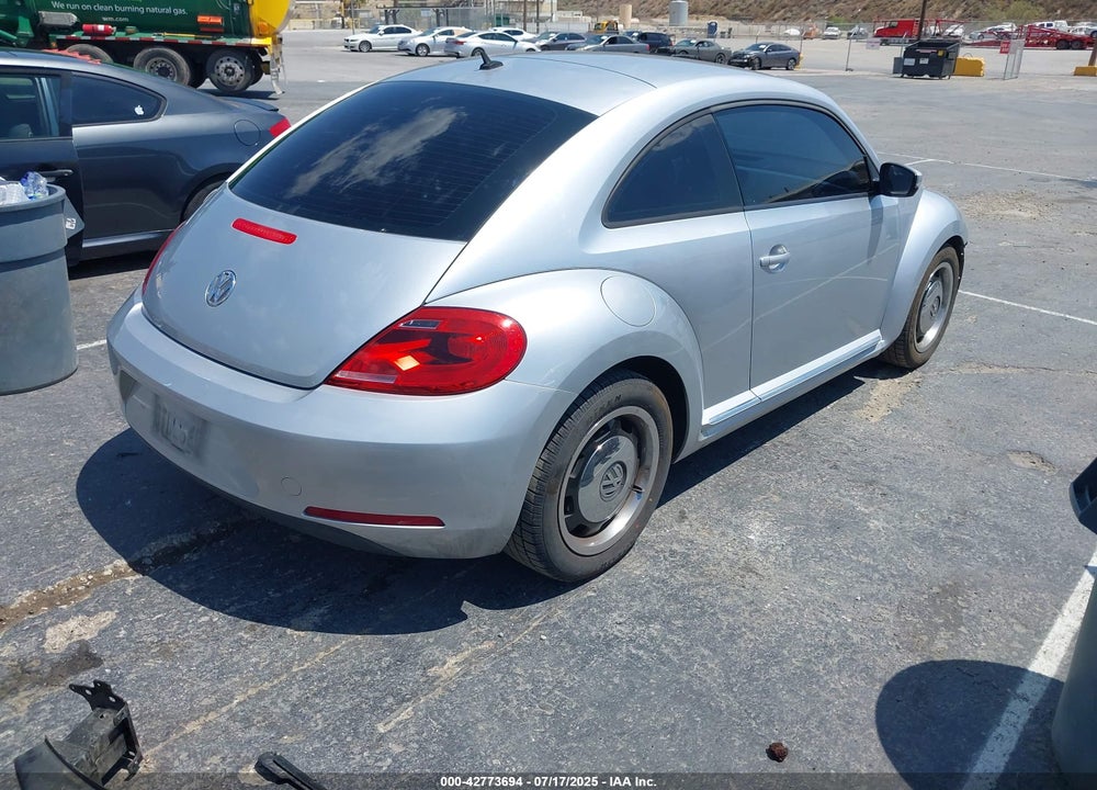 2012 VOLKSWAGEN BEETLE VIN: 3VWJP7AT2CM656877