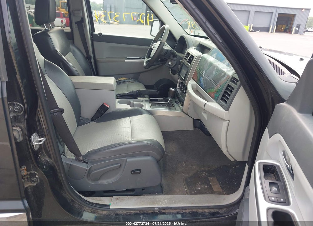 2008 JEEP LIBERTY VIN: 1J8GN58K78W230655