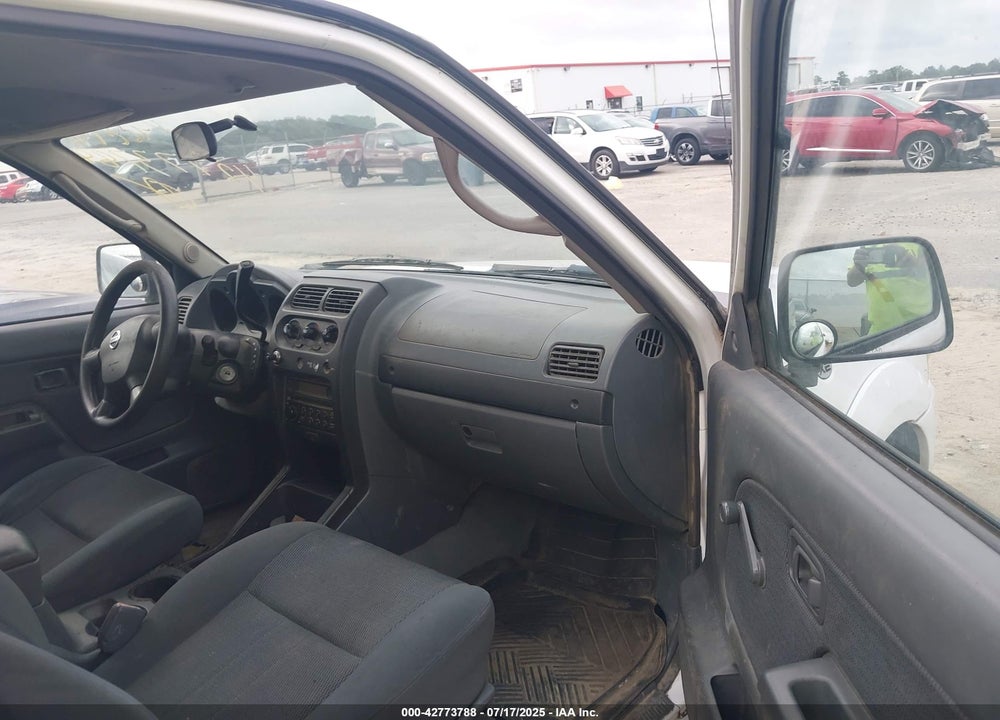 2003 NISSAN FRONTIER XE VIN: 1N6DD26T83C469985