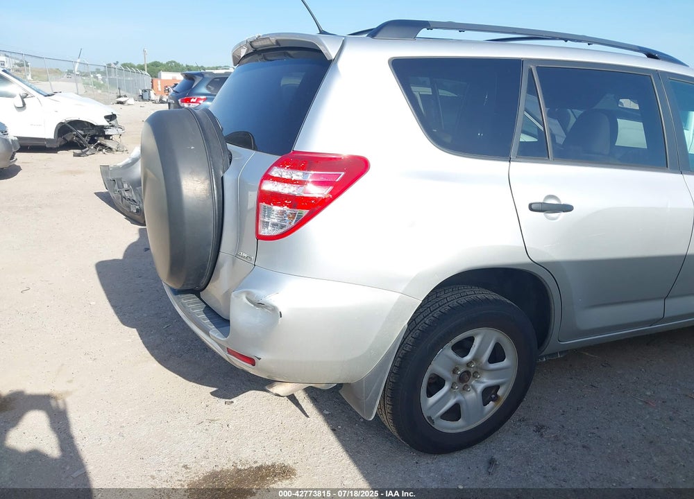 2011 TOYOTA RAV4 VIN: 2T3JF4DV6BW103809