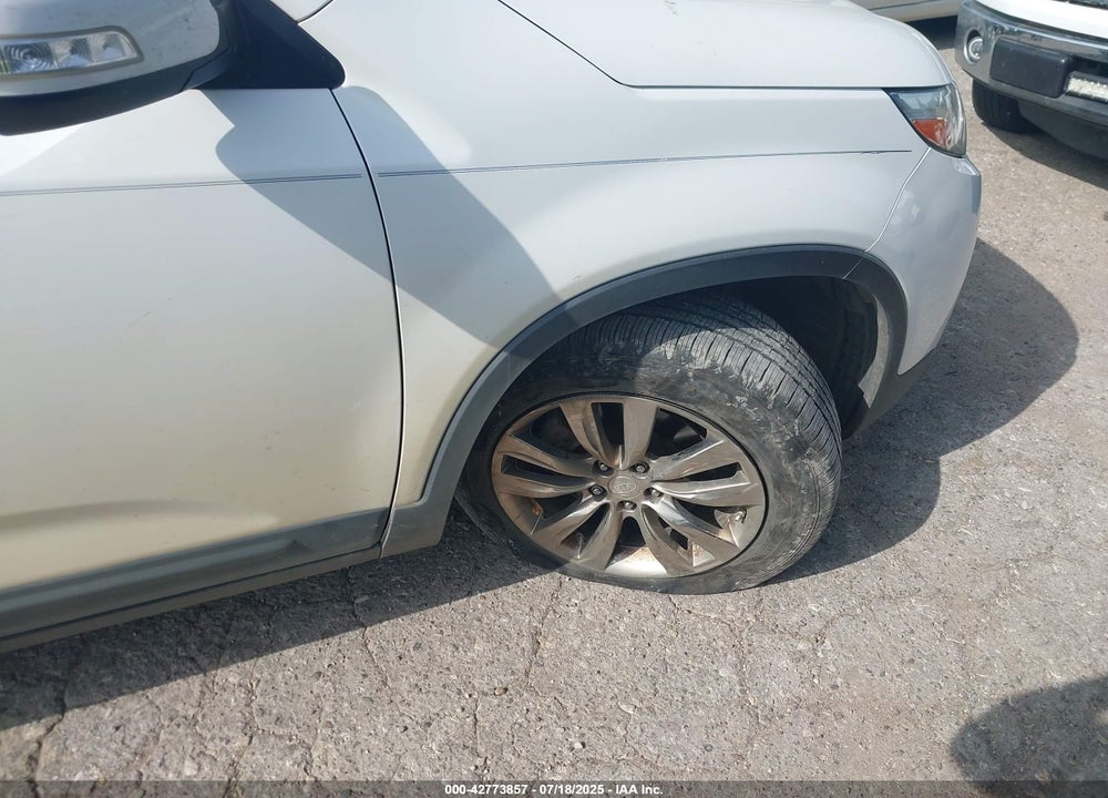 2015 KIA SORENTO VIN: 5XYKT4A65FG624308
