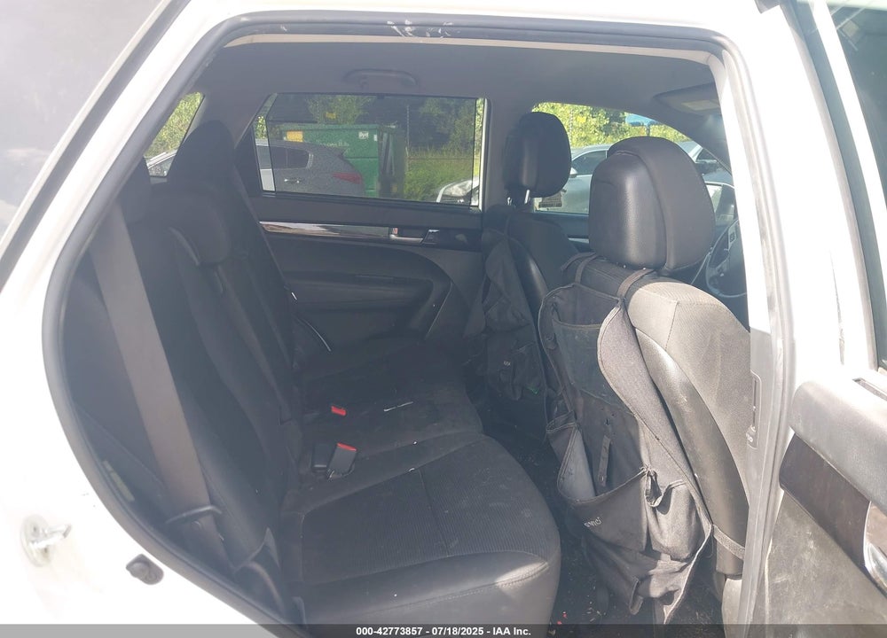 2015 KIA SORENTO VIN: 5XYKT4A65FG624308