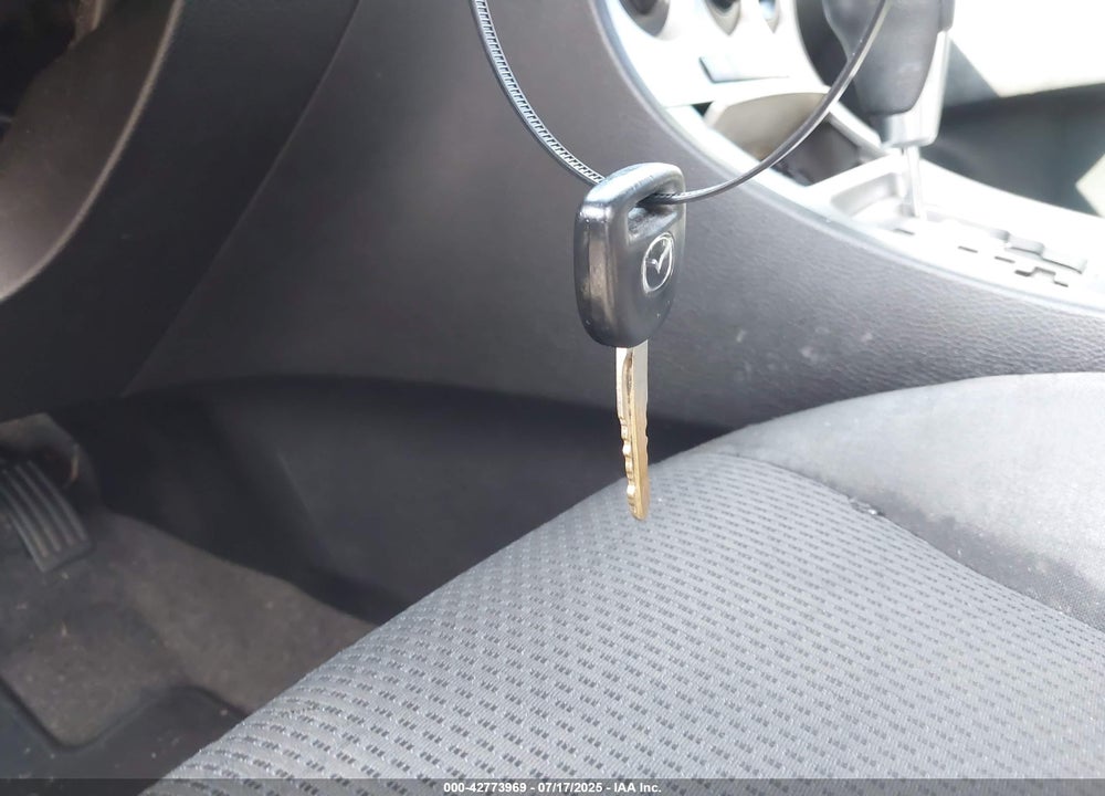 2010 MAZDA 3 VIN: JM1BL1SG7A1241081