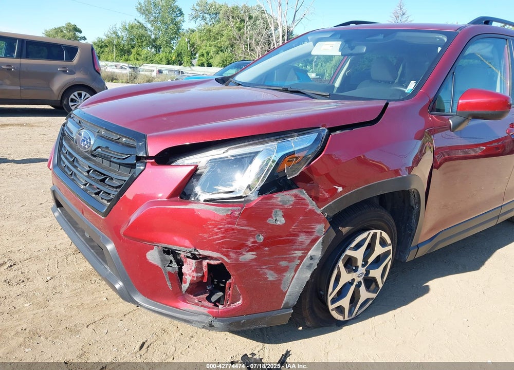 2023 SUBARU FORESTER VIN: JF2SKAEC0PH460025