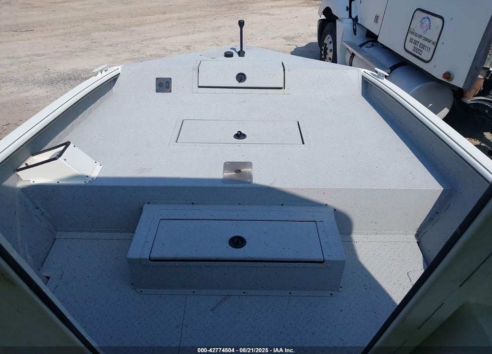 2025 SEA ARK FISHING BOAT VIN: SOM50573F425