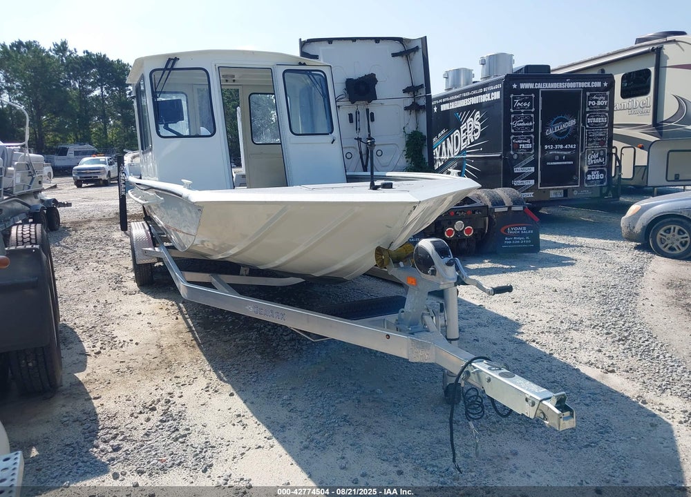 2025 SEA ARK FISHING BOAT VIN: SOM50573F425