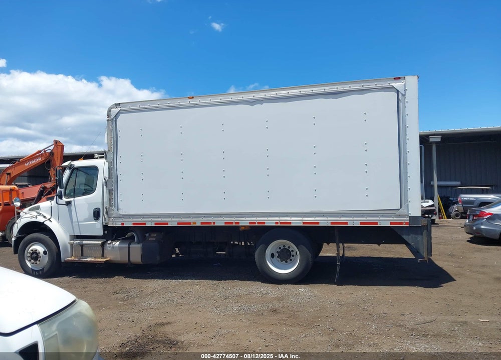 2017 FREIGHTLINER M2 106 VIN: 1FVACXDT1HHHV8037