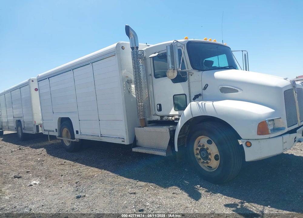 2008 KENWORTH CONSTRUCTION T300 VIN: 2NKMHN6X18M215198