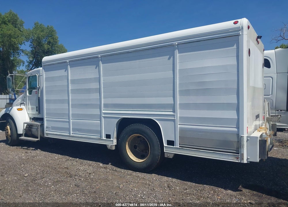 2008 KENWORTH CONSTRUCTION T300 VIN: 2NKMHN6X18M215198