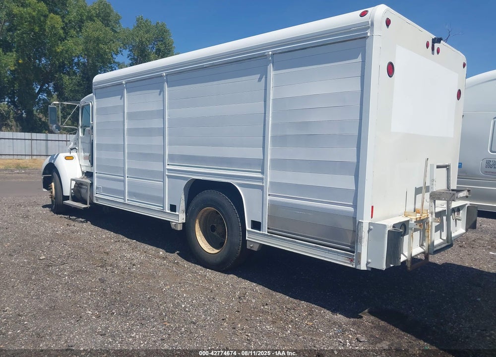 2008 KENWORTH CONSTRUCTION T300 VIN: 2NKMHN6X18M215198