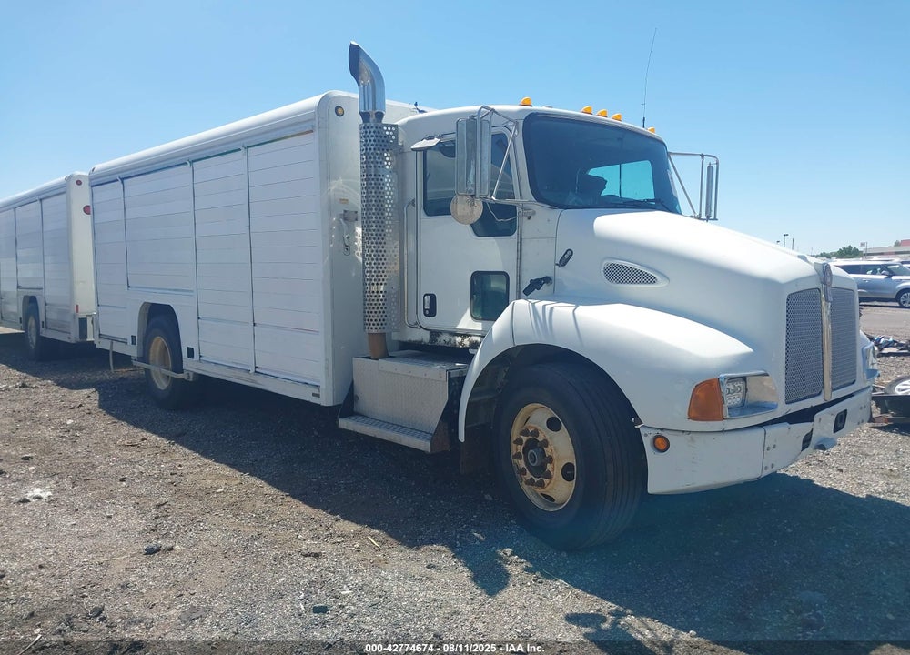 2008 KENWORTH CONSTRUCTION T300 VIN: 2NKMHN6X18M215198