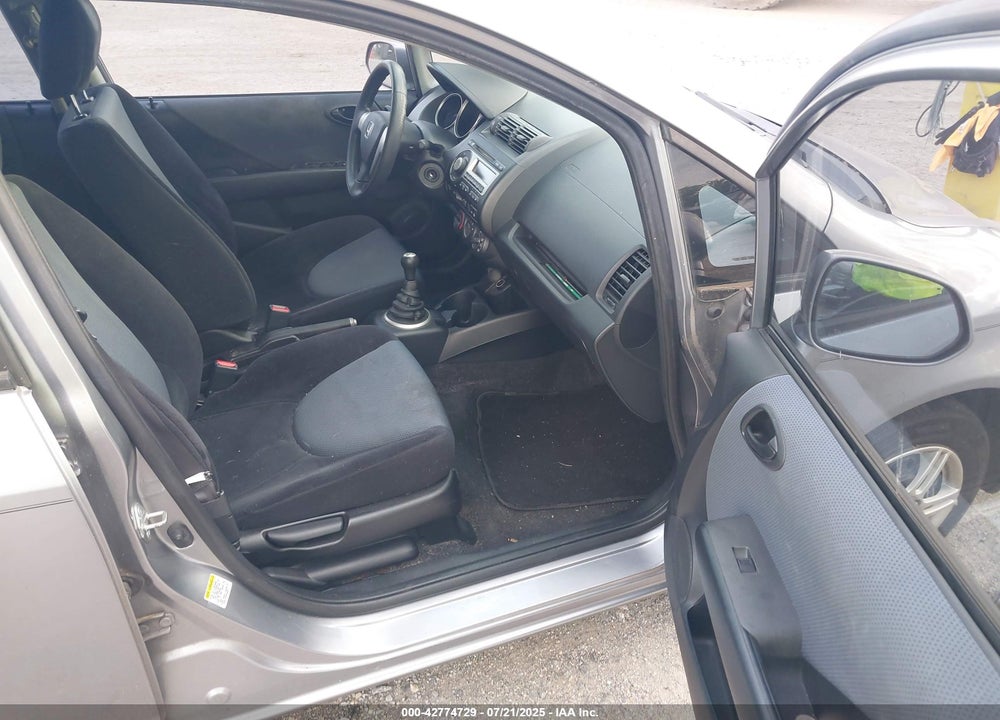 2008 HONDA FIT VIN: JHMGD37428S022688