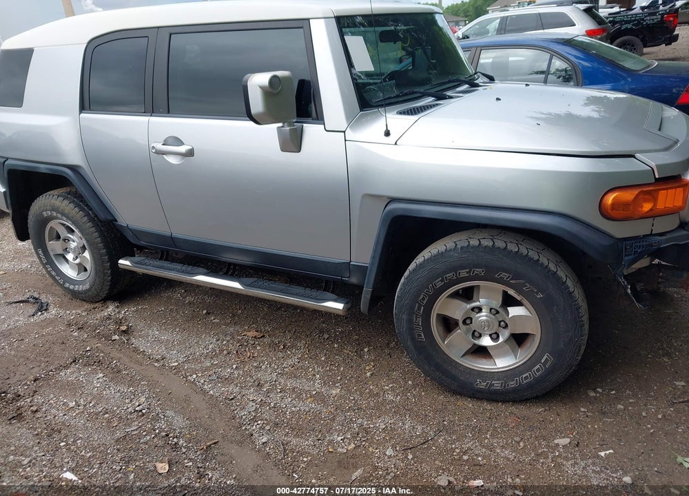 2008 TOYOTA FJ CRUISER VIN: JTEBU11F38K037061