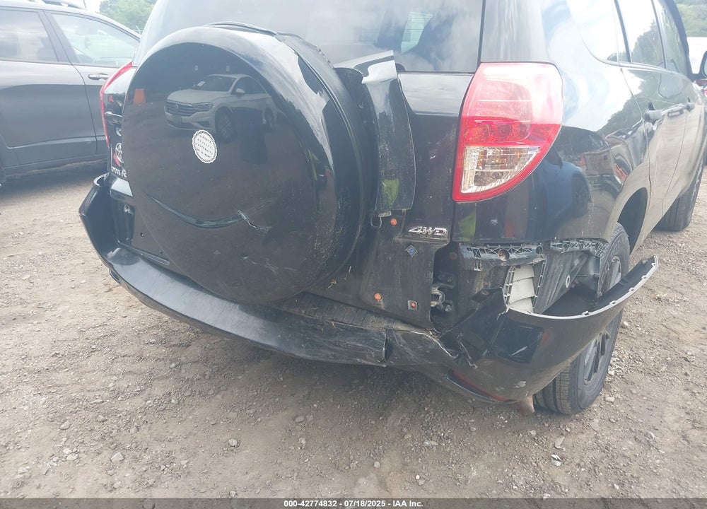 2008 TOYOTA RAV4 VIN: JTMBD33V185192288