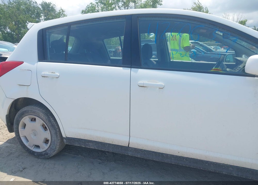 2009 NISSAN VERSA VIN: 3N1BC13E89L490865