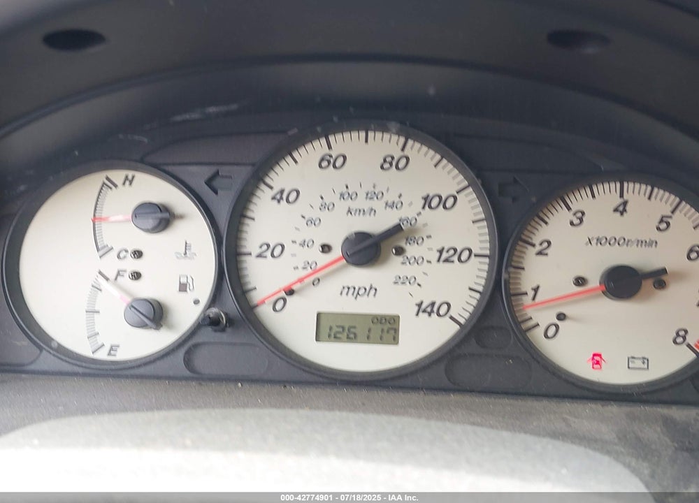 2002 MAZDA PROTEGE5 VIN: JM1BJ246621594557