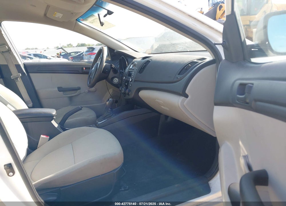 2013 KIA FORTE VIN: KNAFT4A24D5680810