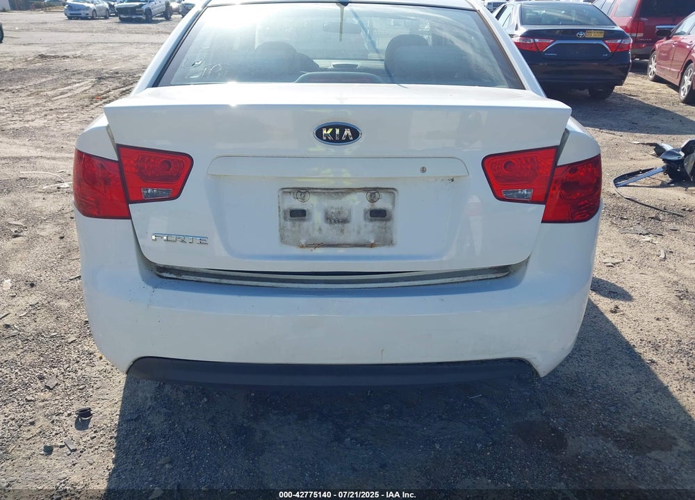 2013 KIA FORTE VIN: KNAFT4A24D5680810