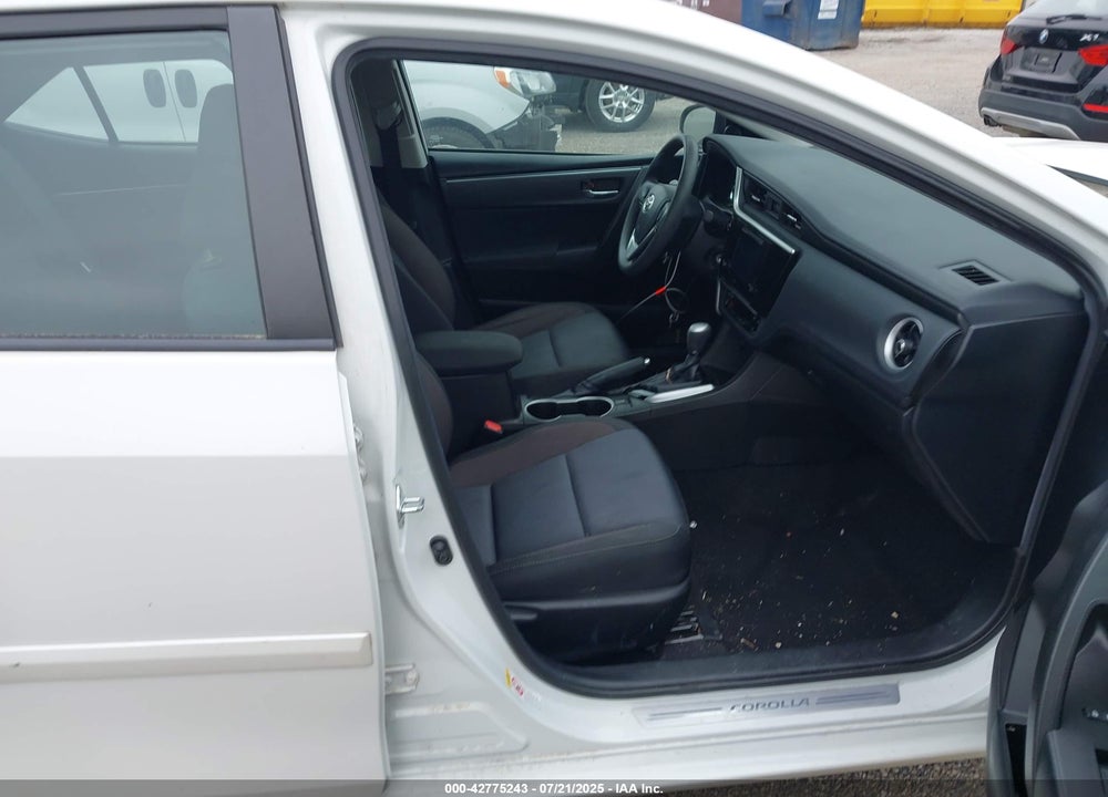 2018 TOYOTA COROLLA VIN: 5YFBURHE5JP759588