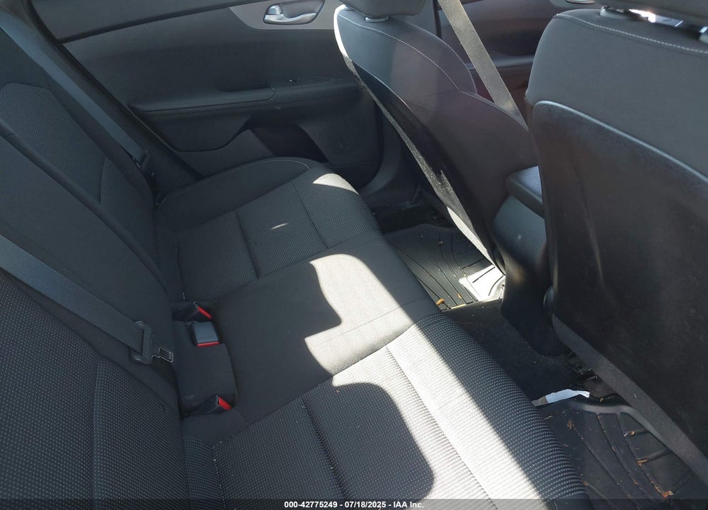 2019 KIA FORTE LXS VIN: 3KPF24AD0KE047567