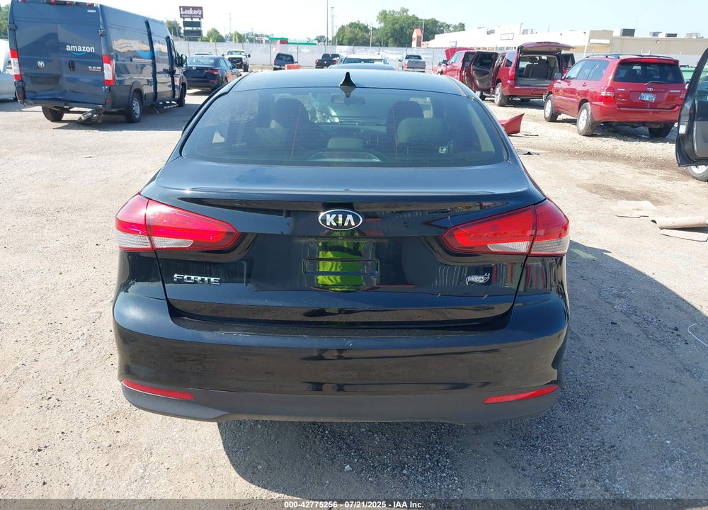 2017 KIA FORTE VIN: 3KPFL4A79HE028662