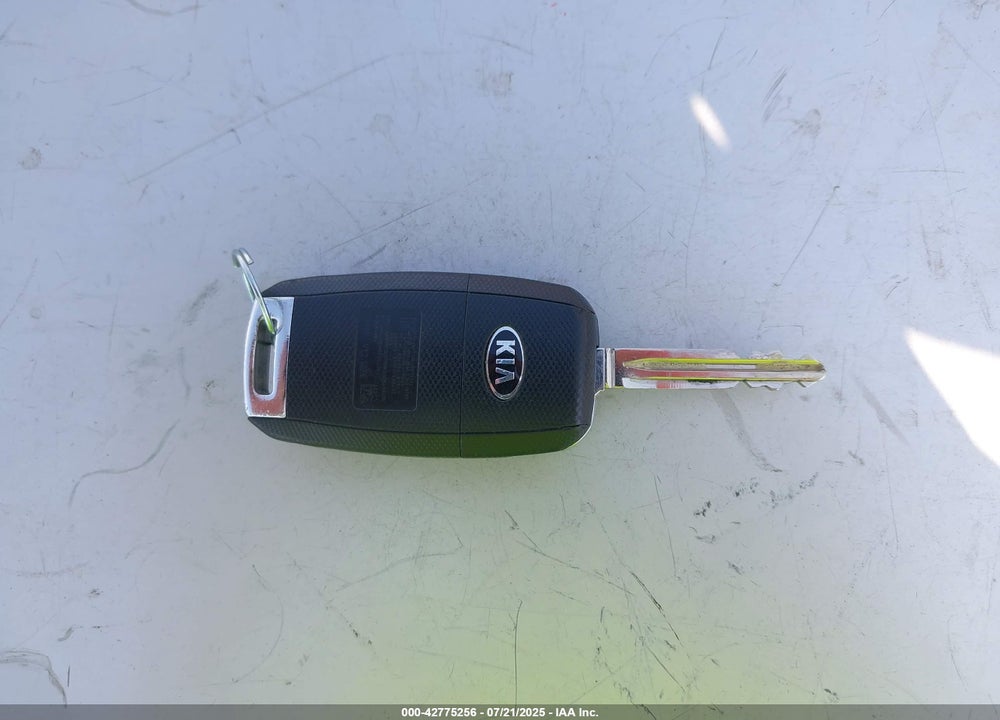 2017 KIA FORTE VIN: 3KPFL4A79HE028662