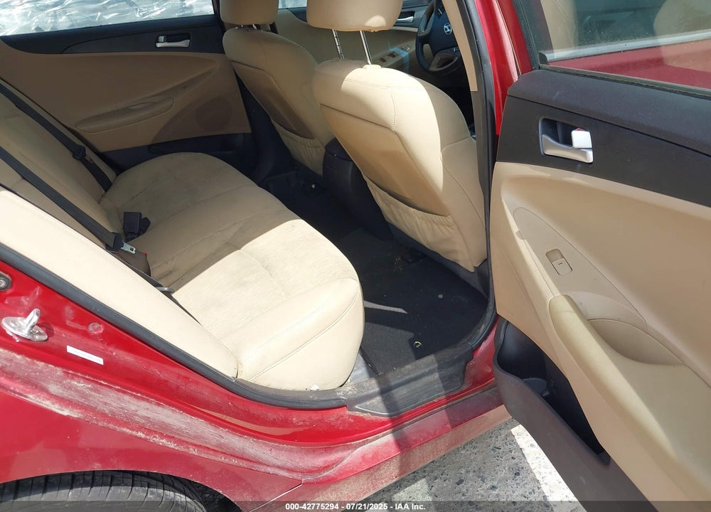 2011 HYUNDAI SONATA VIN: 5NPEB4AC5BH083396
