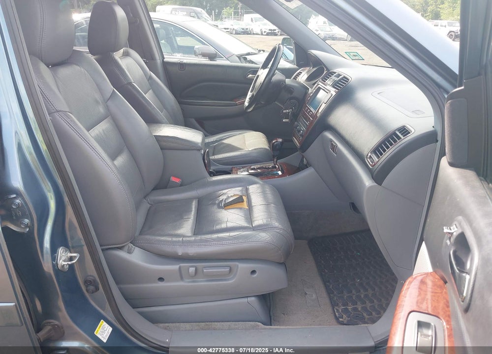 2005 ACURA MDX VIN: 2HNYD18745H515112