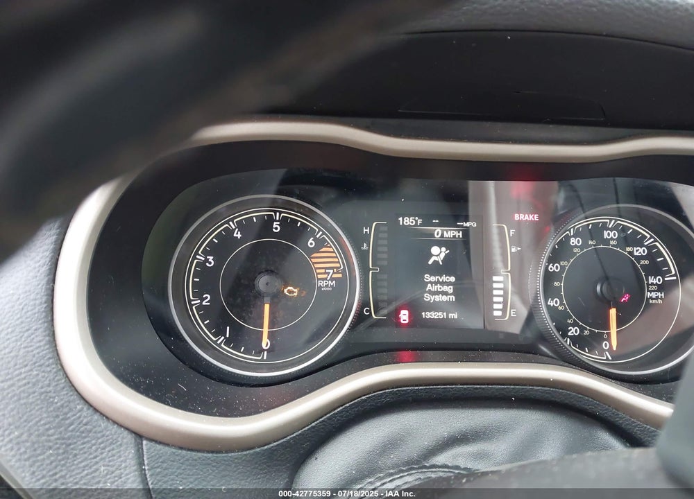 2017 JEEP CHEROKEE VIN: 1C4PJMCB5HD228192