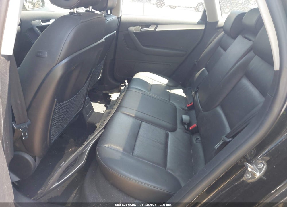 2010 AUDI A3 VIN: WAUKEAFM2AA117727