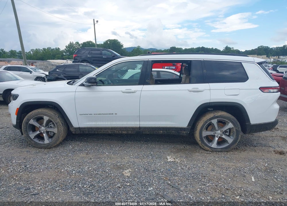 2025 JEEP GRAND CHEROKEE L VIN: 1C4RJKBG7S8702038