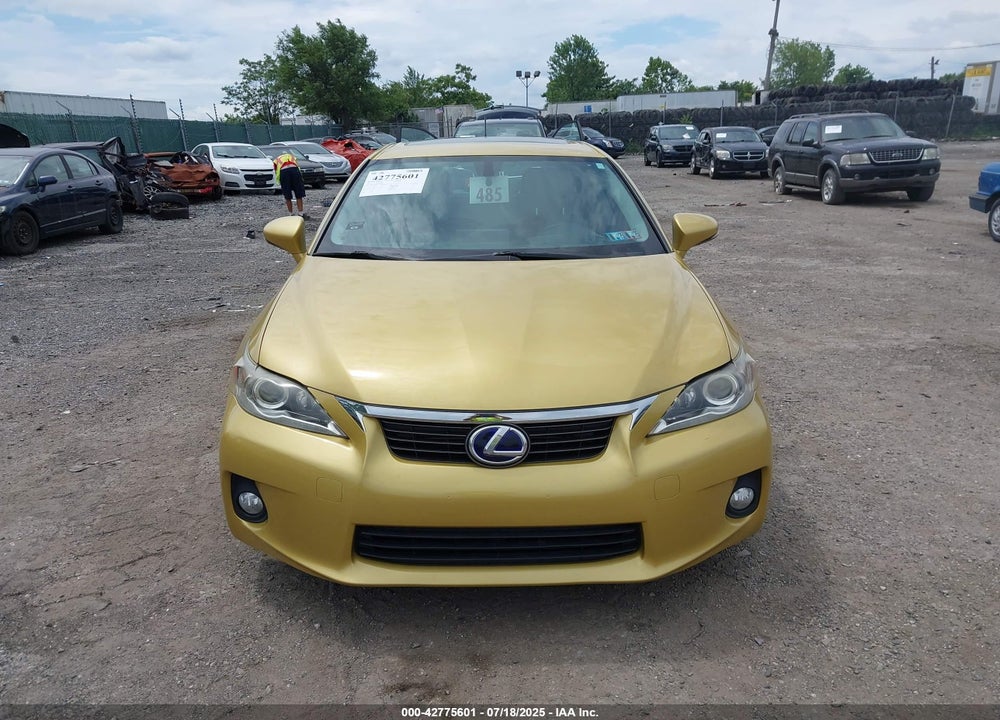 2011 LEXUS CT200H VIN: JTHKD5BH5B2007769