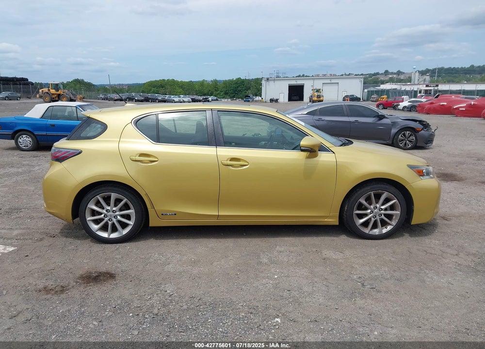 2011 LEXUS CT200H VIN: JTHKD5BH5B2007769
