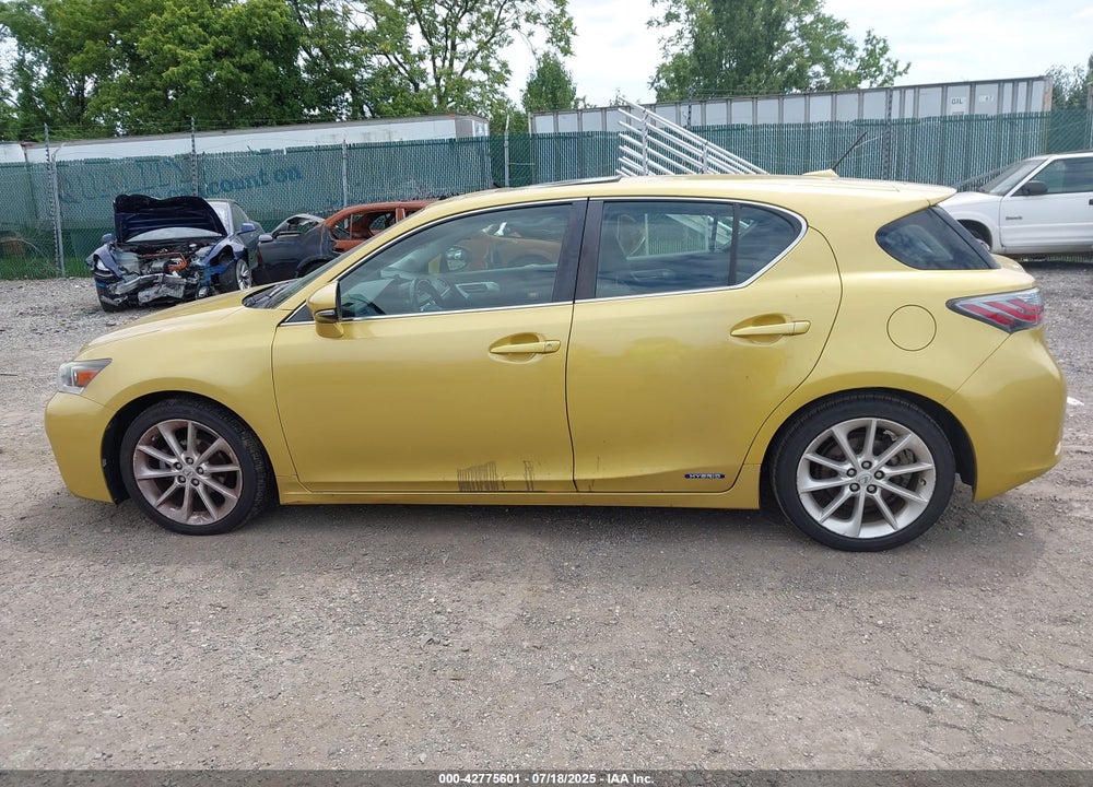 2011 LEXUS CT200H VIN: JTHKD5BH5B2007769