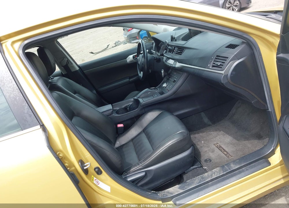 2011 LEXUS CT200H VIN: JTHKD5BH5B2007769