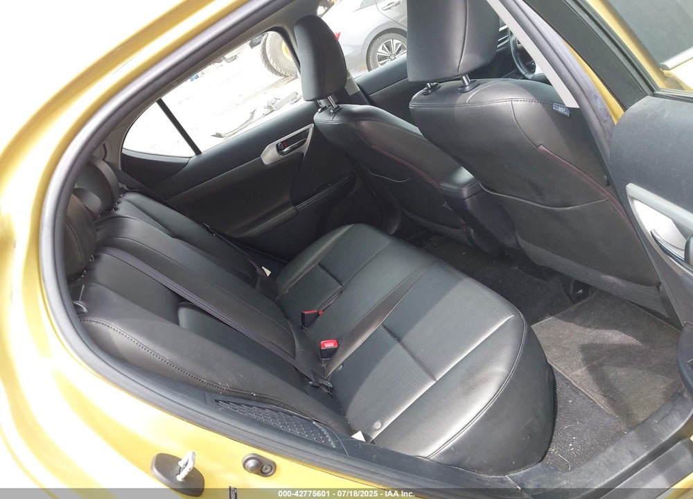 2011 LEXUS CT200H VIN: JTHKD5BH5B2007769