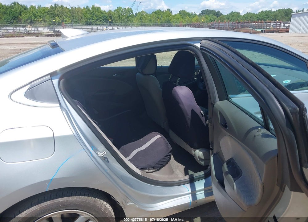 2017 CHEVROLET CRUZE VIN: 1G1BE5SM5H7186881