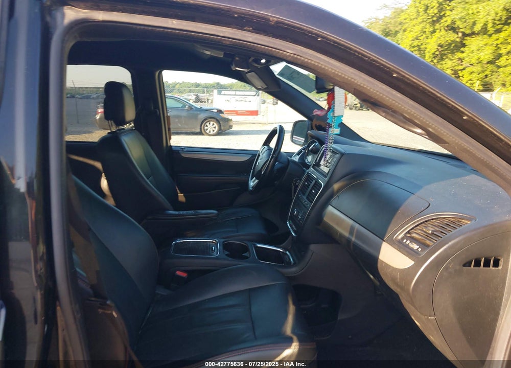 2018 DODGE GRAND CARAVAN GT VIN: 2C4RDGEG3JR145325