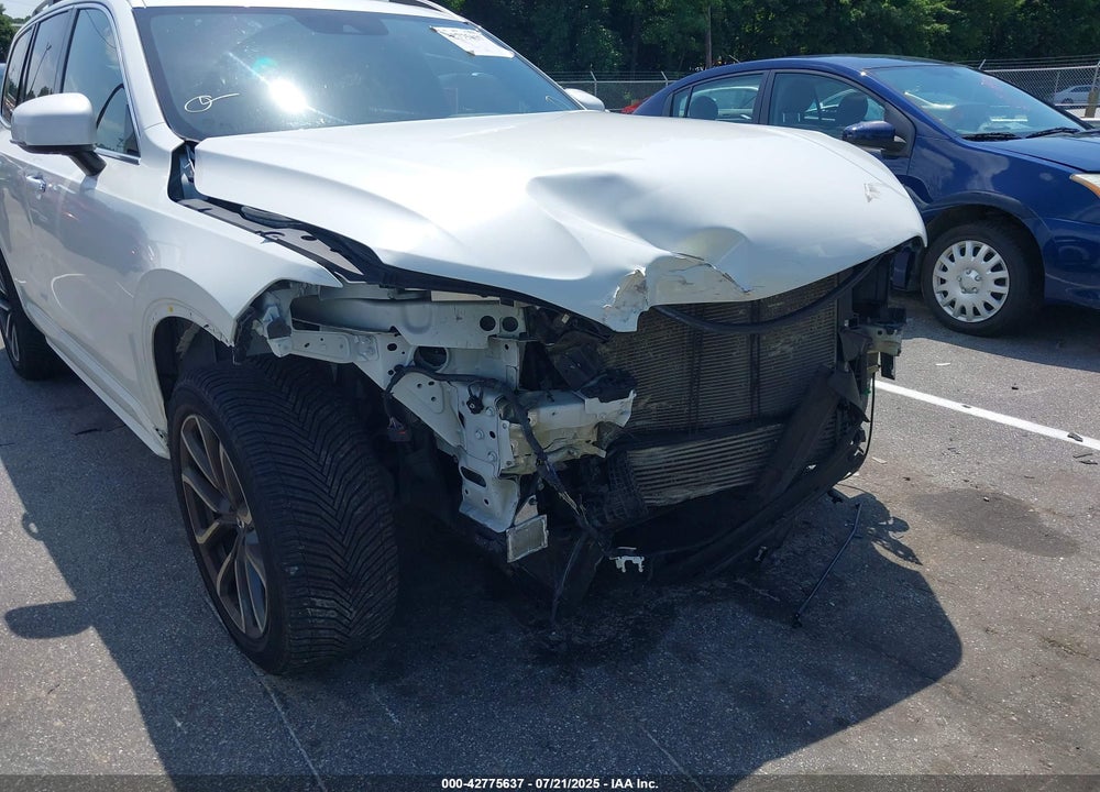 2016 VOLVO XC90 T6 MOMENTUM VIN: YV4A22PK0G1040503