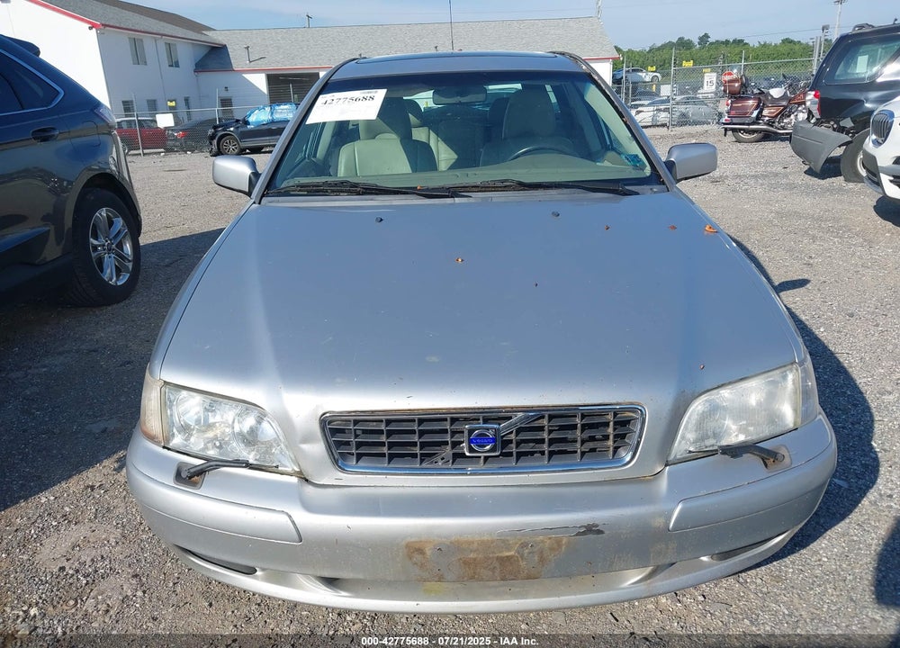 2004 VOLVO V40 A/LSE VIN: YV1VW27564F102143