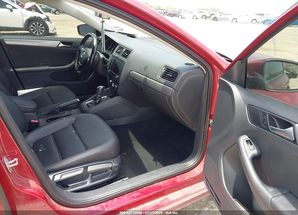 2017 VOLKSWAGEN JETTA 1.4T SE VIN: 3VWDB7AJ4HM292897