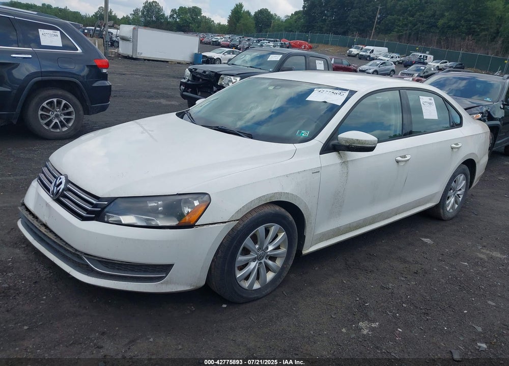 2015 VOLKSWAGEN PASSAT VIN: 1VWAT7A36FC086612