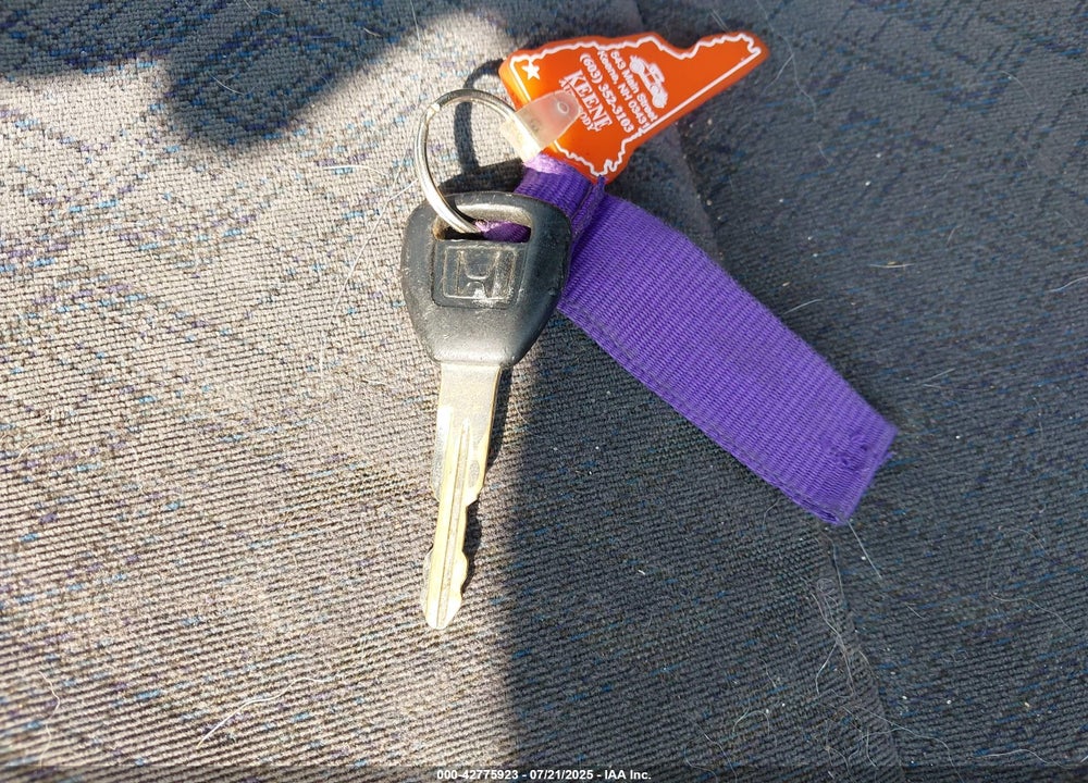 2002 HONDA CIVIC LX VIN: 1HGEM22642L062933